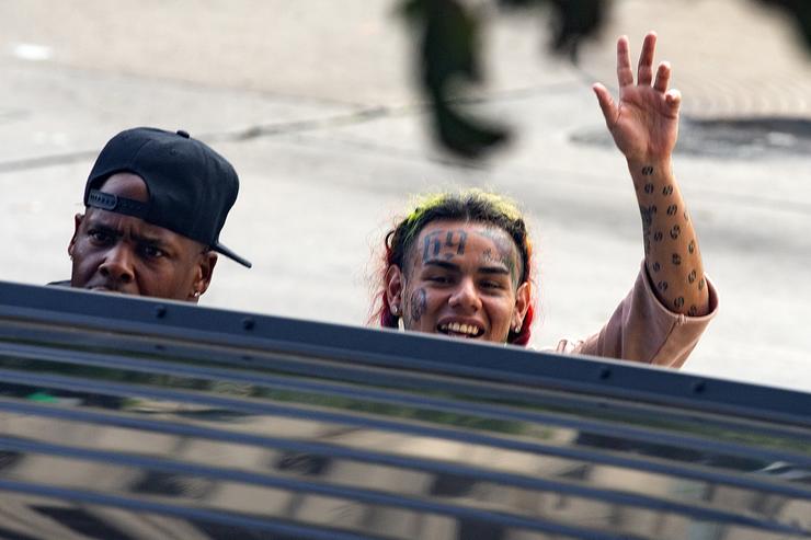 Tekashi Ix Ine Pleads Not Guilty To Federal Charges Judge Sets New