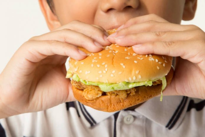 Can eating fast food hurt kids in the classroom?