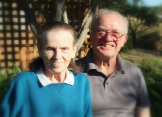 Older couples die together or cling to each other in fires (Report)