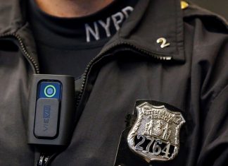 NYPD rescues 2 runaway teens held captive in 'trap house' (Report)