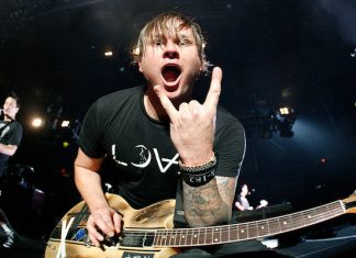 Tom DeLonge seeks investors to help company ‘engineer the fabric of space-time’ (Report)