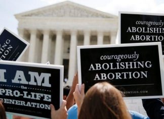 Court temporarily blocks undocumented teen from having abortion (Report)