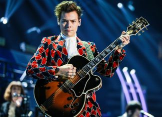 Harry Styles stops gig after fan suffers a panic attack (Report)