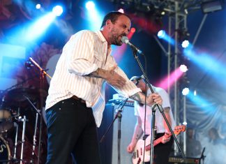 Idles’ new vinyl record contains the ashes of the frontman’s mother (Report)