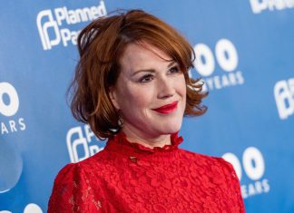 Molly Ringwald says she was sexually assaulted by a director when she was 14 (Report)