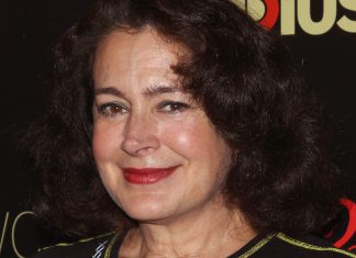 ‘Blade Runner’ star Sean Young accuses Harvey Weinstein of exposing himself to her (Report)