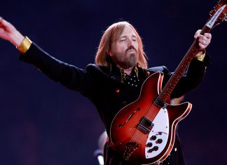 Tom Petty laid to rest in private ceremony at yoga retreat (Report)