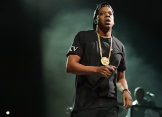 Jay-Z responds to criticism of NFL protests (Report)