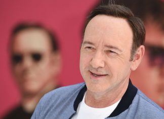 Kevin Spacey responds to sexual assault allegations (Report)