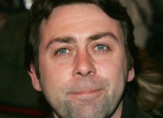 Comedian Sean Hughes has died, aged 51 (Report)