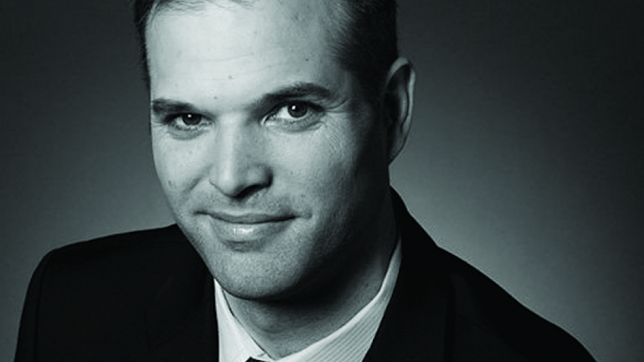 Matt Taibbi, a writer for Rolling Stone magazine, is facing backlash over a 2000 memoir he co-authored.
