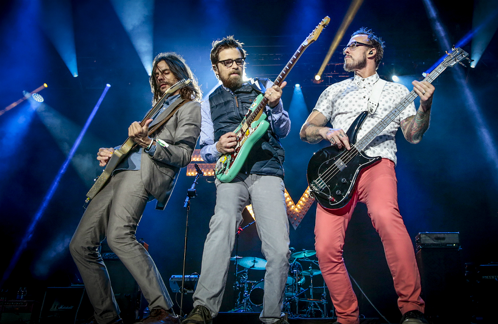 Weezer new single mexican fender