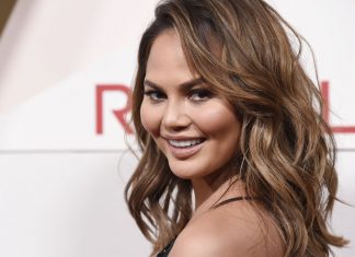 Chrissy Teigen left $1,000 tip: Ohio waitress (Report)
