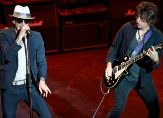 Stone Temple Pilots announce first show since Chester Bennington’s death (Report)