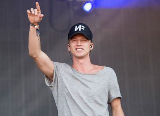 US number one rapper NF talks topping the charts with little press and bringing his live show to the UK (Report)