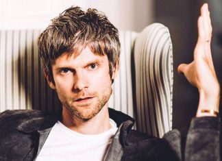 Nick Hodgson talks life after Kaiser Chiefs and his debut solo album, ‘Tell Your Friends’ (Report)