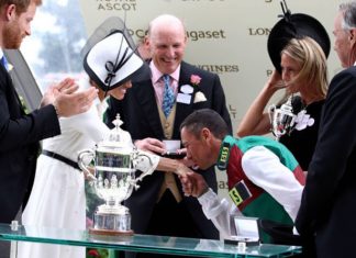 UK: Harry reigns in Frankie for cheeky Meghan kiss | Royal | News