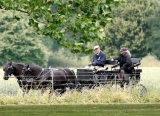 UK: Prince Philip enjoys Windsor horse and carriage ride while the Queen heads to Ascot | Royal | News