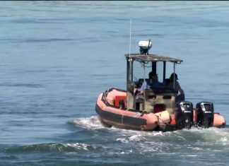 Search expands for men missing from boat that capsized near Tofino, Reports