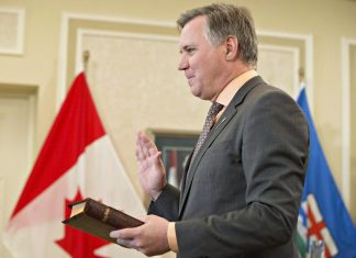 Alberta government staffers to take day course on Indigenous history and culture (Details)