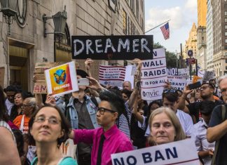 Facing possible expulsion from the U.S., many former DREAMers could qualify to come to Canada, Trudeau told (Details)