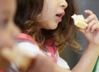 In Bill Morneau’s riding, 40% of children live in poverty, report says (Report)