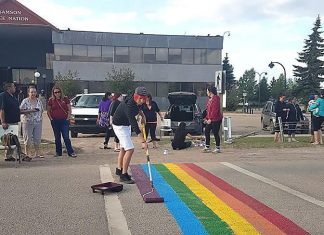 Alberta Indigenous community welcomes first rainbow crosswalk to celebrate Pride Month (Details)
