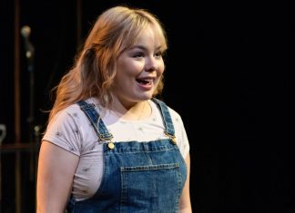 Entertainment: Actress’s anger at being ‘fat-shamed’ by theatre reviewer (News)