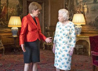 Queen opens palace doors to Sturgeon | Royal | News (Details)