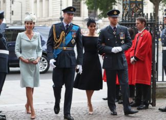 Meghan Markle holds onto Prince Harry as Duchess arrives at Westminster | Royal | News (Details)