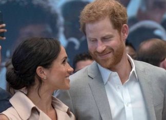 Meghan Markle and Prince Harry COSY UP at Nelson Mandela exhibition | Royal | News (Details)
