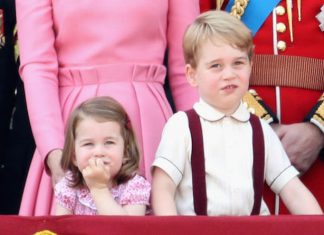 Princess Charlotte and Prince George MASTER riding their bikes without stabilisers | Royal | News (Details)