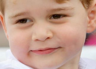 Princess Charlotte and Prince George play SHOPKEEPERS with granny Carole Middleton | Royal | News (Details)