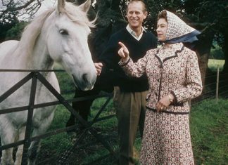 The Queen’s Balmoral holiday pictures: Candid shots show what Royal Family is really like | Royal | News (Details)