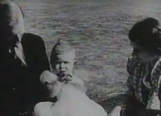 Queen Elizabeth video: Loving moment Queen plays with Prince Charles | Royal | News (Details)