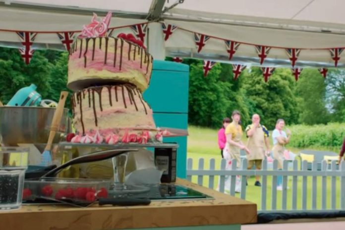GBBO cake collapses during last night's Bake Off