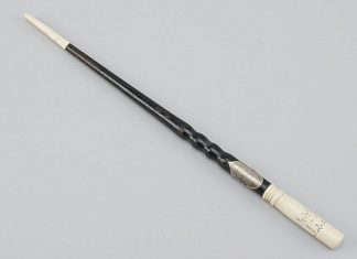 Nazi death camp conductor’s baton (Picture) Nazi death camp conductor's baton (Picture)