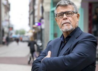 Emile Ratelband age change to lower his age 20 years Emile Ratelband age change to lower his age 20 years