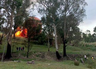 Hot air balloon catches fire in Victoria (Photo) Hot air balloon catches fire in Victoria (Photo)