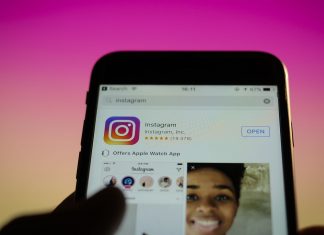 Instagram briefly switched to a horizontal feed, Report Instagram assures users horizontal feed change was just a test, Report