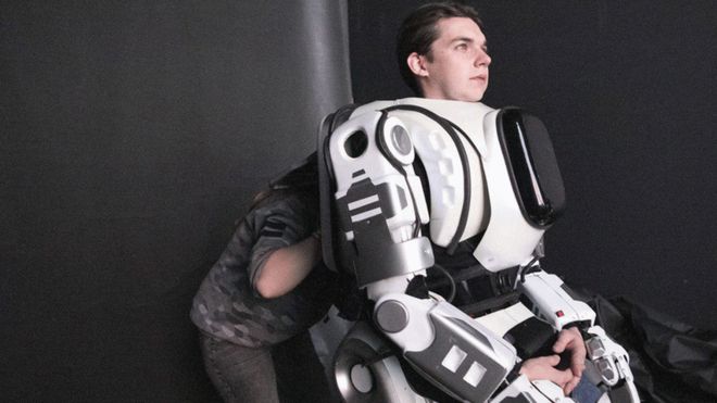 Russian Robot turns out to be man in suit
