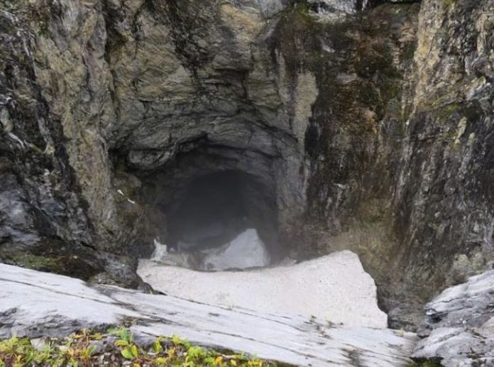 Sarlacc's pit, Canada's Largest Cave Discovered