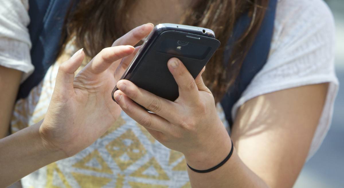 Teenage Sexting Is Decriminalised Between Partners Of “similar Age