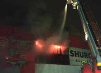 Croydon warehouse fire tackled by firefighters Croydon warehouse fire tackled by firefighters