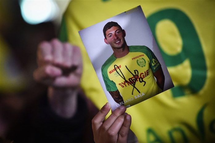 Emiliano Sala may be alive aboard plane's life raft, Report