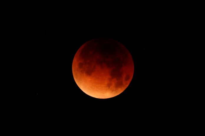 'Super Blood Wolf Moon' Makes Astronomers Howl, Report