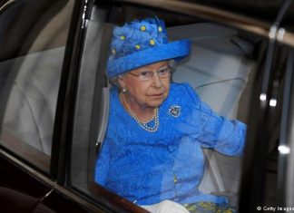 Queen Elizabeth to be evacuated in case of Brexit unrest Queen Elizabeth to be evacuated in case of Brexit unrest