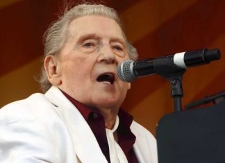 Jerry Lee Lewis suffers minor stroke, Report Jerry Lee Lewis suffers minor stroke, Report