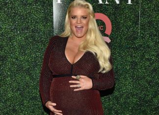 Jessica Simpson Gives Birth to Baby No. 3, Report Jessica Simpson Gives Birth to Baby No. 3, Report