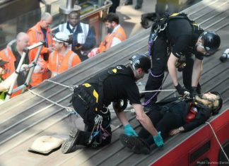 Extinction Rebellion protests: Activists glue themselves to London train on third day Extinction Rebellion protests: Activists glue themselves to London train on third day